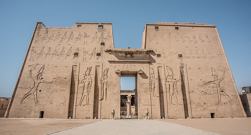 Temple of Horus in Edfu - Travel Guide - Aswan Sights - Aswan Attractions