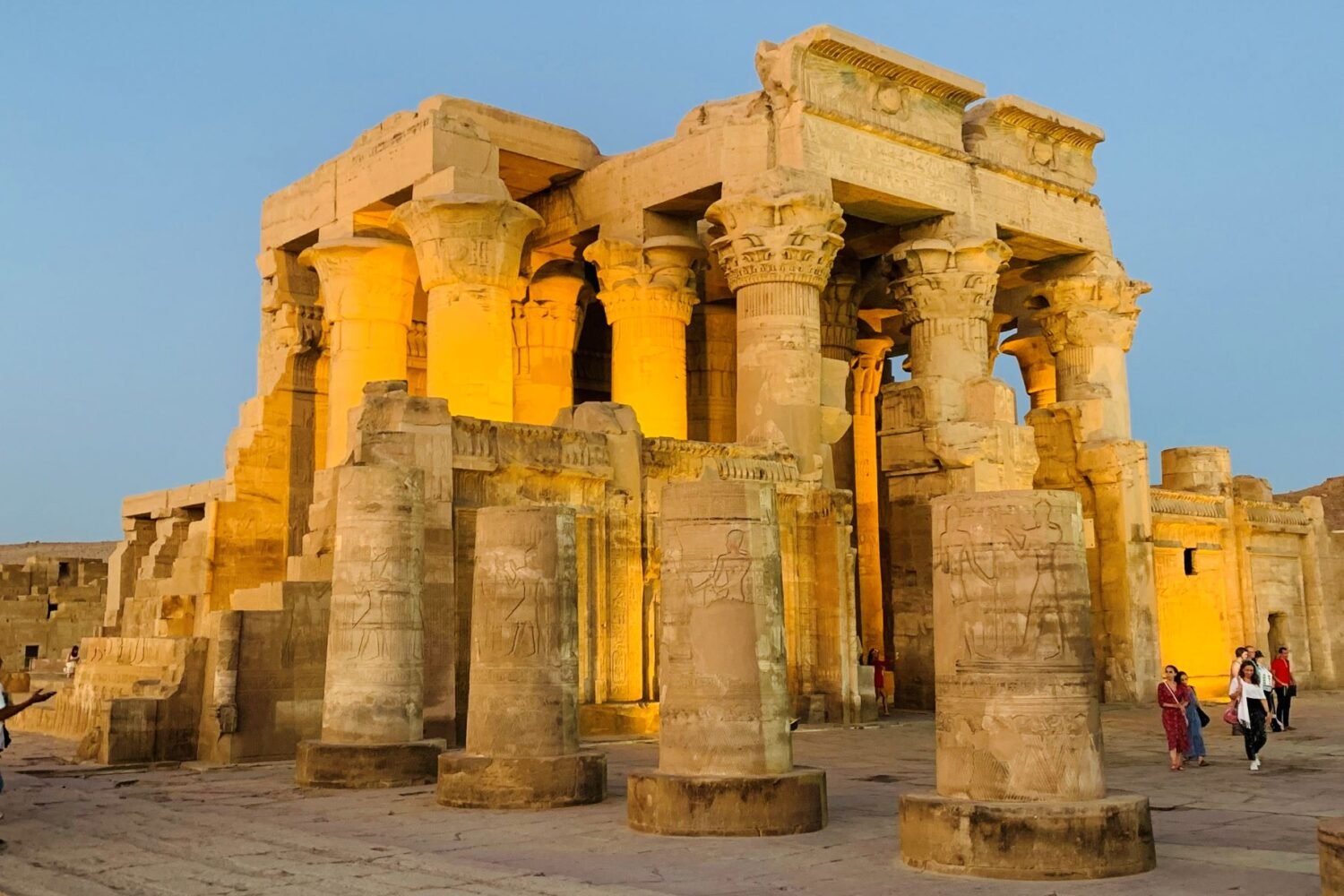 14 Day Egypt Tour: Cairo, Alexandria, Hurghada, Luxor, Aswan, Nile Cruise