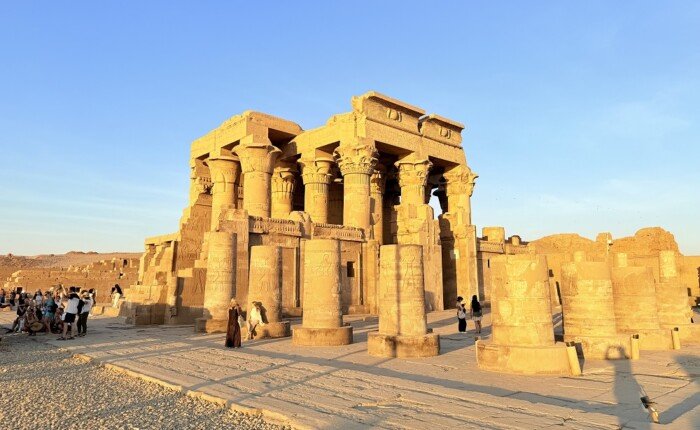 6 Day Cairo and Nile Cruise Package: Pyramids, GEM Museum and Three Nights Cruise