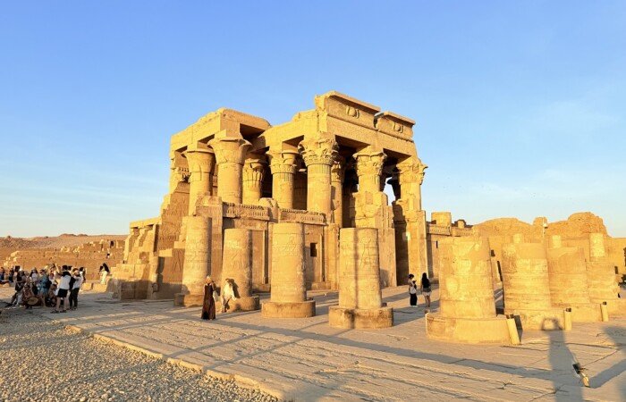 6 Day Cairo and Nile Cruise Package: Pyramids, GEM Museum and Three Nights Cruise