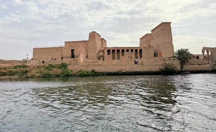 Tour di 2 giorni ad Assuan e Abu Simbel in treno da Luxor