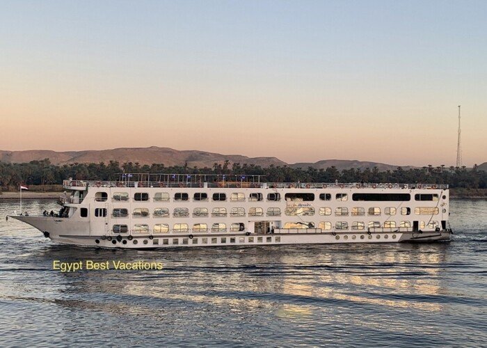 3 Night Aswan Luxor Christmas Nile Cruise Tour