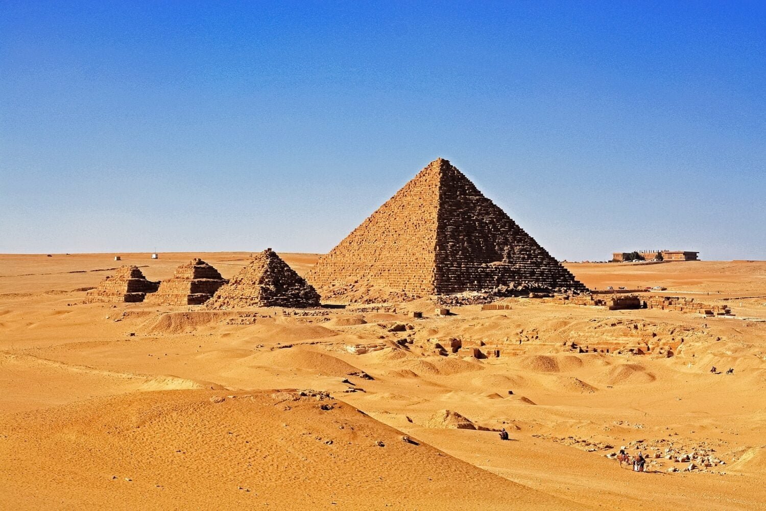 12 Day Egypt Tour For Solo Travelers: Cairo, Alamein & Siwa Oasis