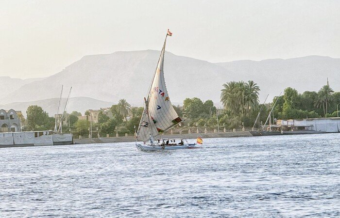 12 Day Egypt Tour by Felucca: Pyramids, Two Nights Under Sail & the Red Sea