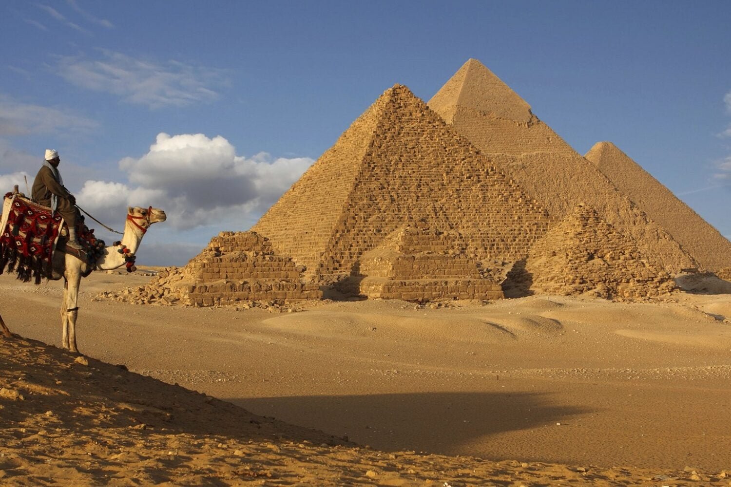 Egypt 16-Day Tour Nile Cruise, Pyramids, and White Desert Safari