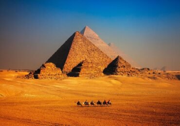 16-Day Egypt Explorer: Pyramids, Dahabiya Cruise, White Desert & Hurghada