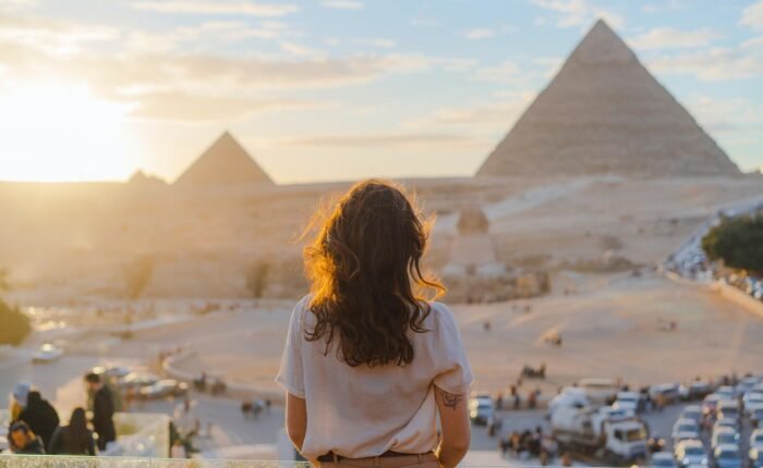 16-Day Egypt Solo Tour with Dahabiya Cruise & Desert Safari