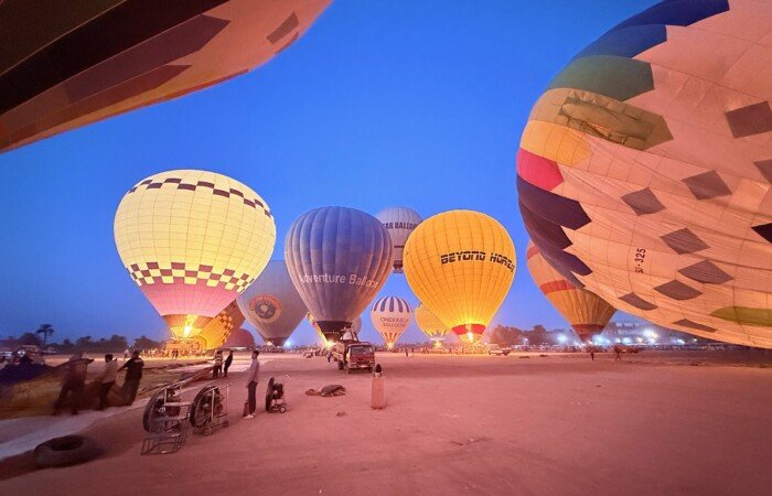 19 Day Egypt Tour: Pyramids, Dahabiya, Red Sea & White Desert