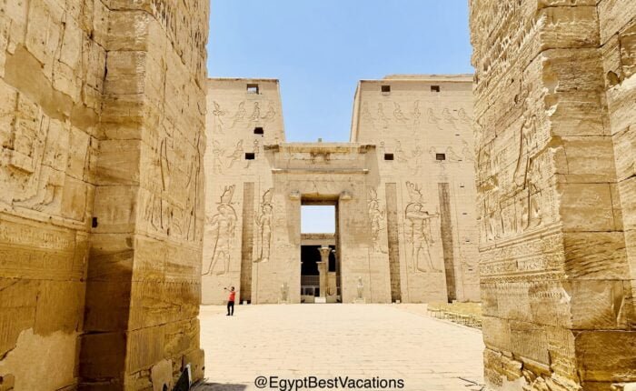 10 Day Egypt Tour with Dahabiya Cruise and Hurghada Stay