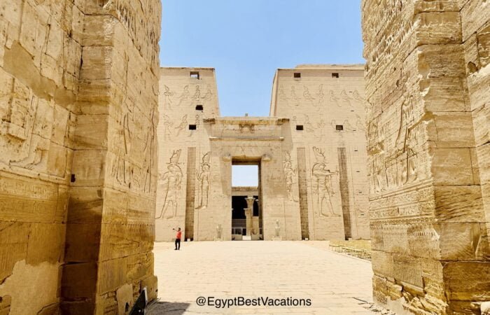 10 Day Egypt Tour with Dahabiya Cruise and Hurghada Stay