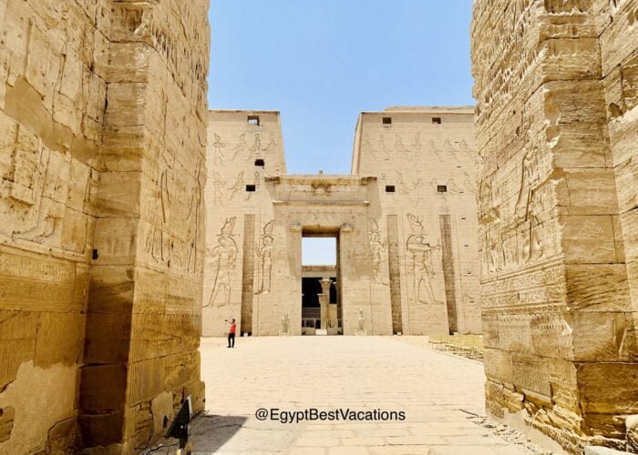 10 Day Egypt Tour with Dahabiya Cruise and Hurghada Stay