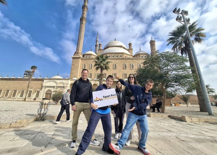 5 Day Cairo and Luxor Family Vacation: Pyramids, Pharaohs' Tombs & Karnak