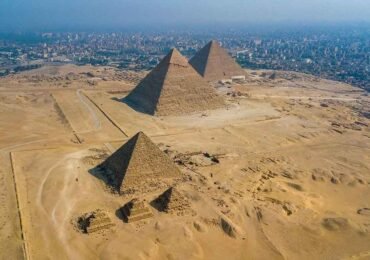 Queens's Pyramids in Giza