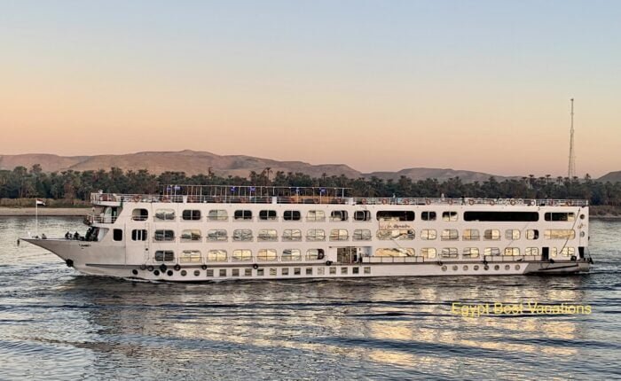 4 Day Luxury Nile Cruise From Aswan To Luxor