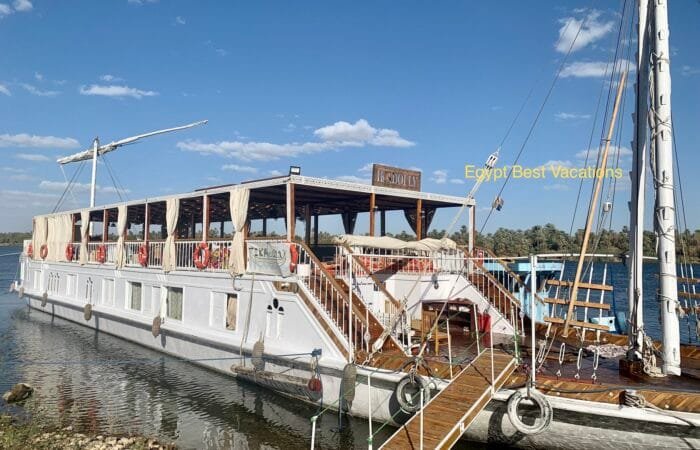 6 Day Luxury Cairo & Dahabiya Cruise Holiday Package