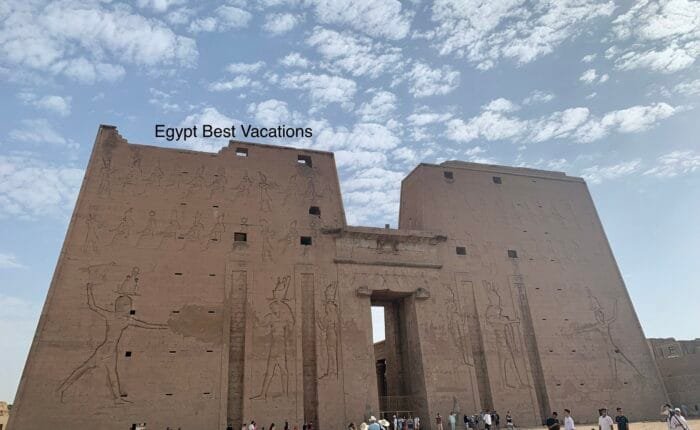 11 Day Cairo, Nile Cruise & Hurghada Christmas Vacation