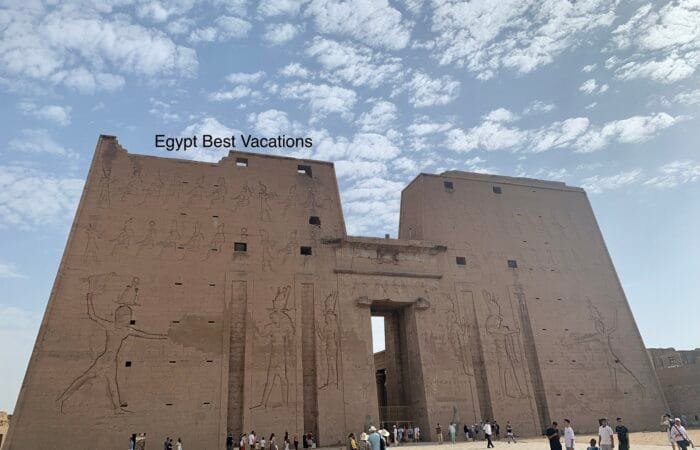 11 Day Cairo, Nile Cruise & Hurghada Christmas Vacation