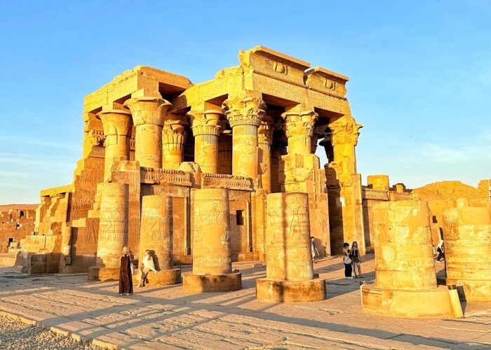 12 Day Egypt Christmas Tour: Cairo, Alexandria, Nile Cruise and Red Sea