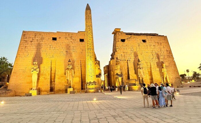 14 Day Egypt Christmas Tour: Pyramids, Alexandria, Nile Cruise and Red Sea
