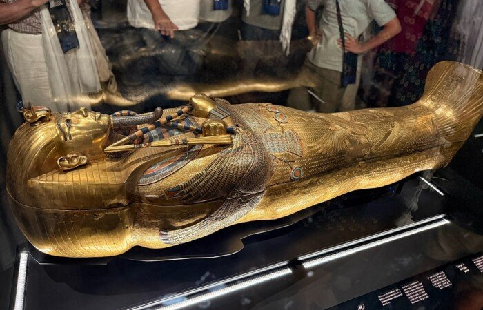 Giza Pyramids & GEM Museum Day Tour from El-Alamein